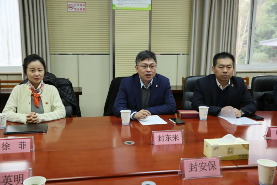 上海科技大学校长封东来一行来合肥一中参观交流