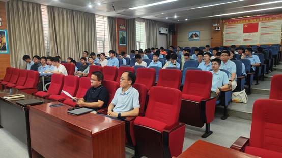 同舟共竞    淬火成钢——合肥一中滨湖校区25级铁军高二竞赛强基班学生大会顺利召开